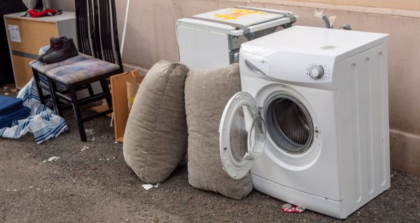 Washer Dryer Disposal in Pewaukee